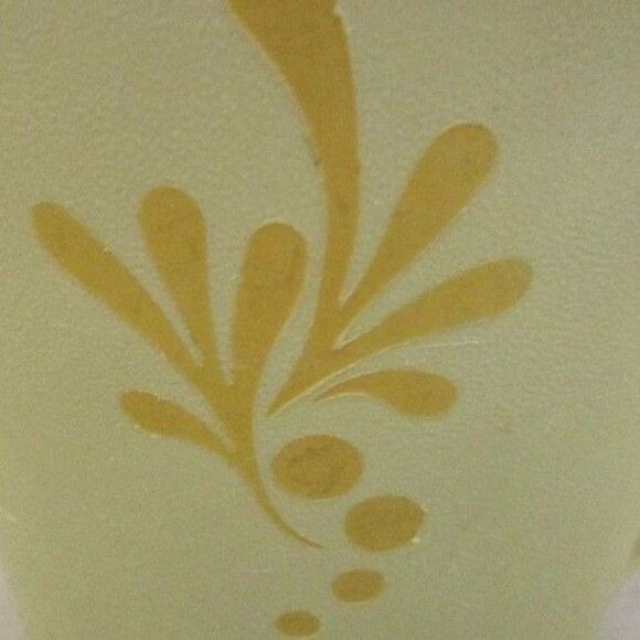 Vtg Tupperware 1 Qt Almond Pitcher W/ Lid Golden Design Durable Plastic Retro Ki - Picture 3 of 5